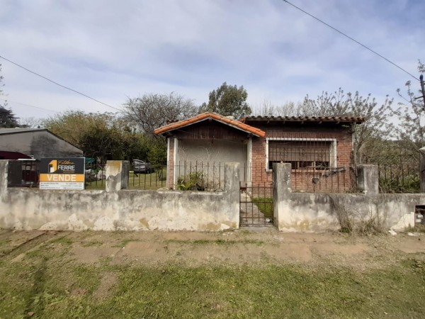 VENTA DE LOTE EN SAN MIGUEL CON CASA A REFACCIONAR