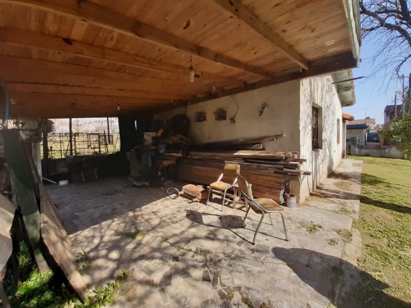 VENTA DE LOTE EN SAN MIGUEL CON CASA A REFACCIONAR