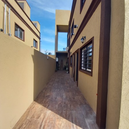 VENTA DE DUPLEX EN BELLA VISTA