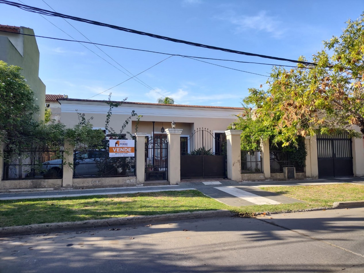 IMPORTANTE CASA EN VENTA EN BELLA VISTA!