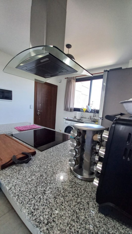VENTA DEPARTAMENTO DE CATEGORIA TRES AMBIENTES CON COCHERA SAN MIGUEL