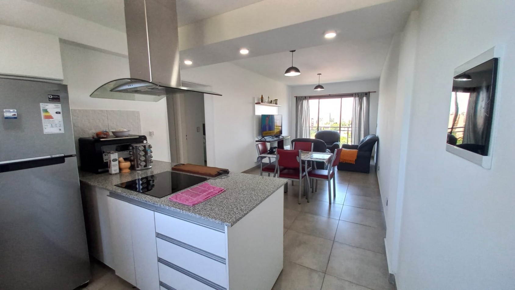 VENTA DEPARTAMENTO DE CATEGORIA TRES AMBIENTES CON COCHERA SAN MIGUEL