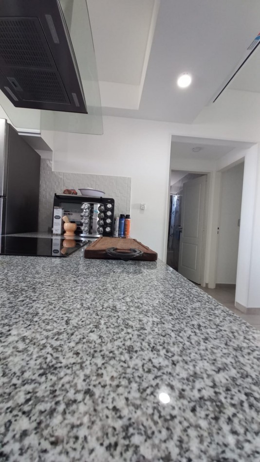 VENTA DEPARTAMENTO DE CATEGORIA TRES AMBIENTES CON COCHERA SAN MIGUEL