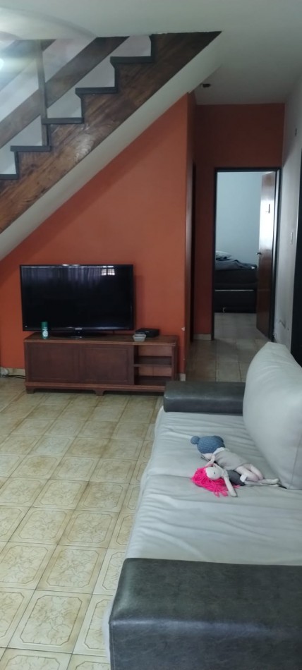 CASA EN VENTA EN MUÑIZ!!