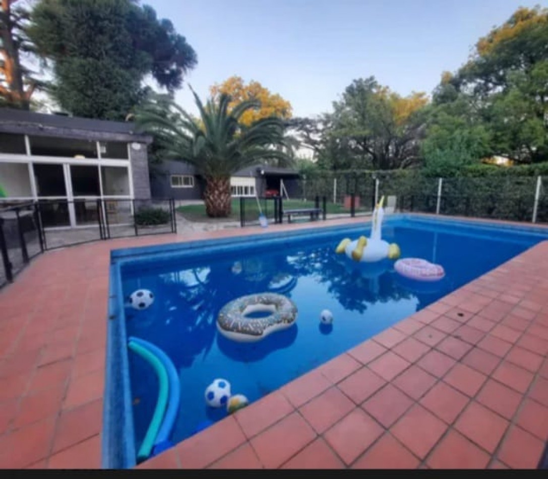 CASA EN VENTA RECICLADA A NUEVA EN BELLA VISTA