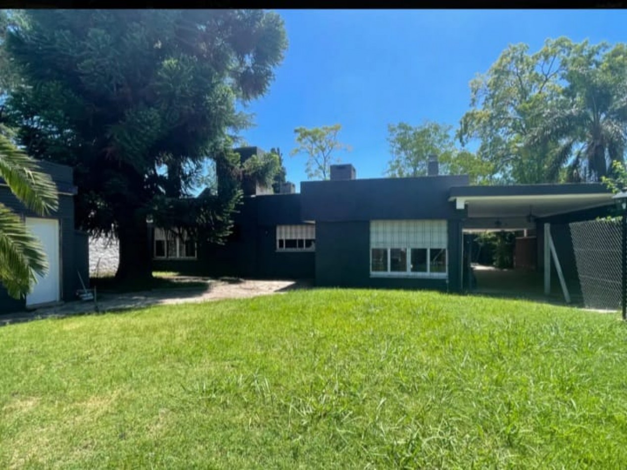 CASA EN VENTA RECICLADA A NUEVA EN BELLA VISTA
