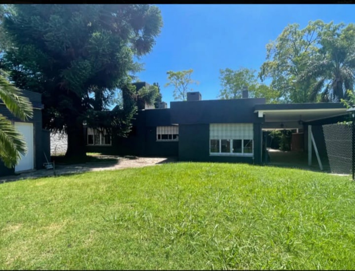 CASA EN VENTA RECICLADA A NUEVA EN BELLA VISTA