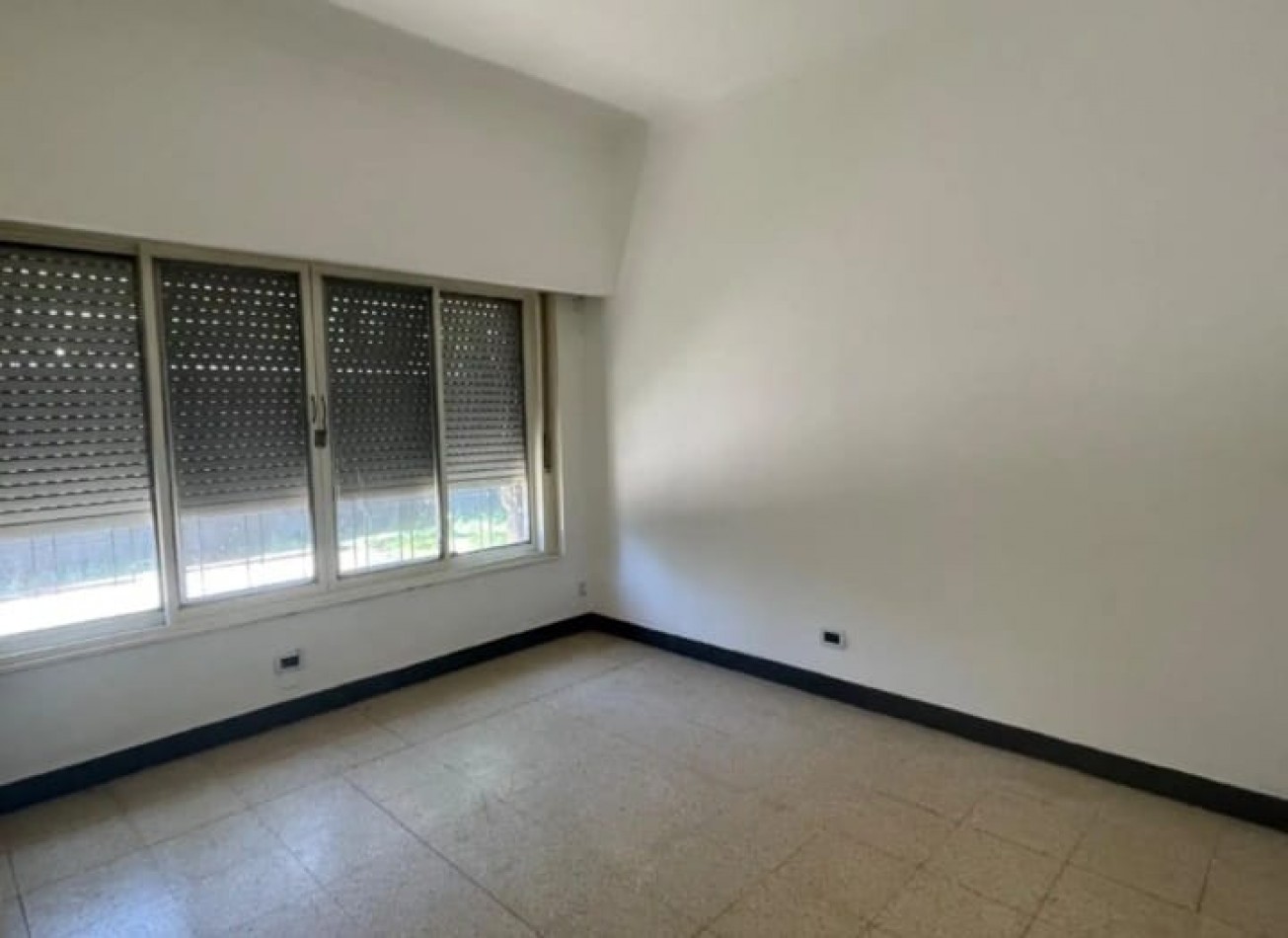 CASA EN VENTA RECICLADA A NUEVA EN BELLA VISTA