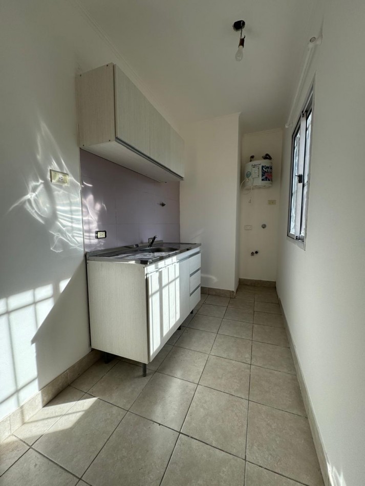 DEPARTAMENTO 2 AMBIENTES AMPLIO EN VENTA
