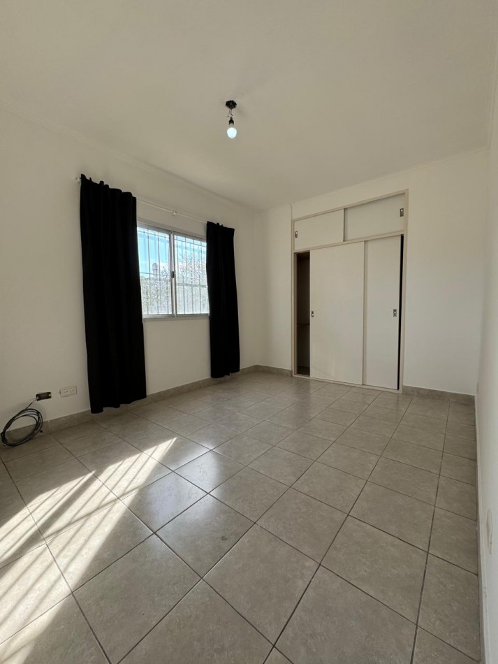 DEPARTAMENTO 2 AMBIENTES AMPLIO EN VENTA