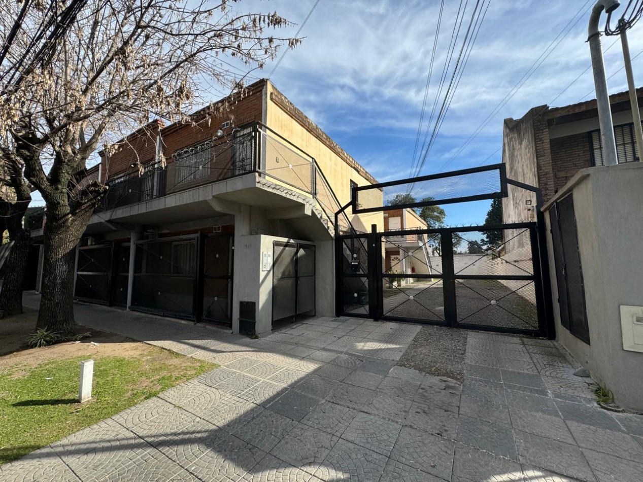 DEPARTAMENTO 2 AMBIENTES AMPLIO EN VENTA