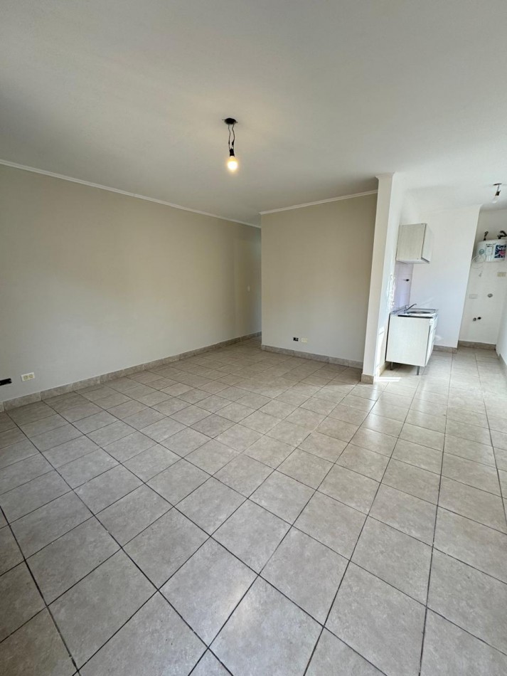 DEPARTAMENTO 2 AMBIENTES AMPLIO EN VENTA
