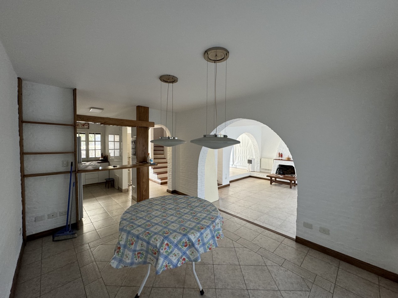  Casa a la Venta en San Miguel de Ghiso