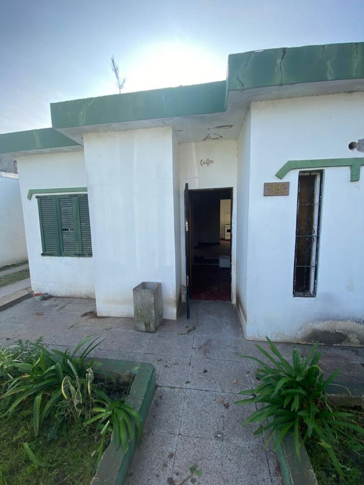 CASA EN VENTA EN LOS POLVORINES