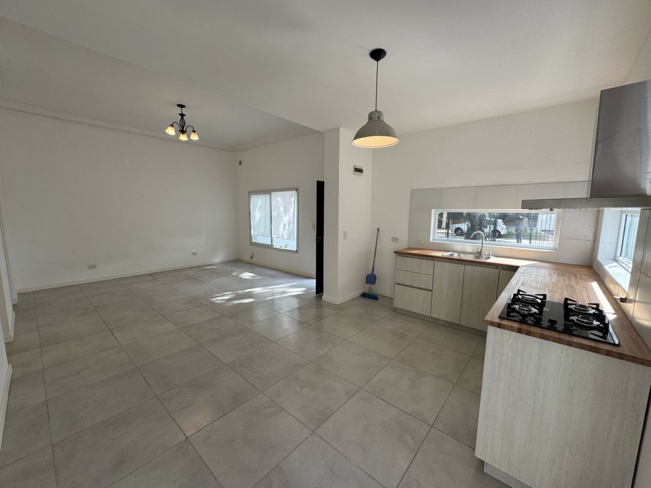 CASA REFACCIONADA A NUEVA EN VENTA EN BELLA VISTA