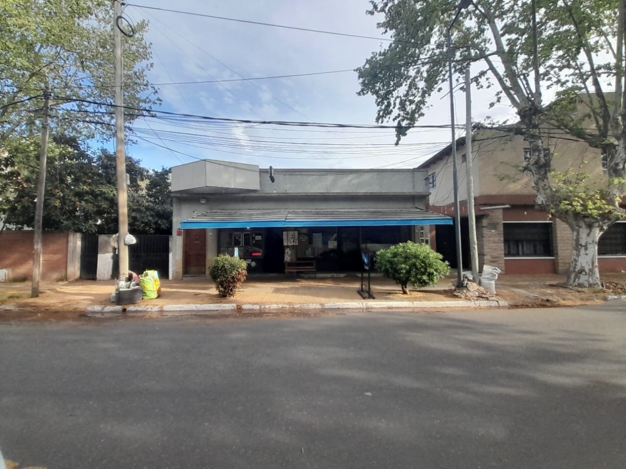PH EN VENTA CASA Y LOCAL AL FRENTE EN BELLA VISTA