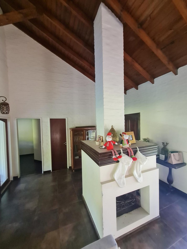 CASA EN VENTA EN PILAR