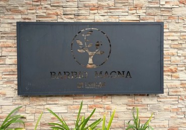 CASA EN VENTA EN ING. ADOLFO SOURDEAUX